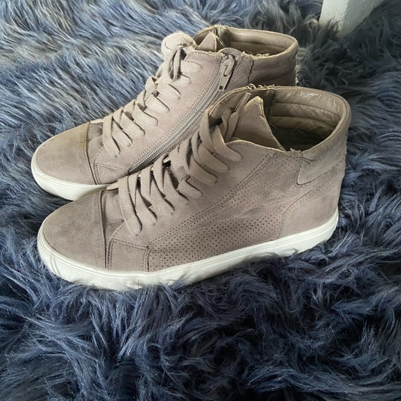 Steve Madden Shoes - L Steve Madden High Tops s. 7